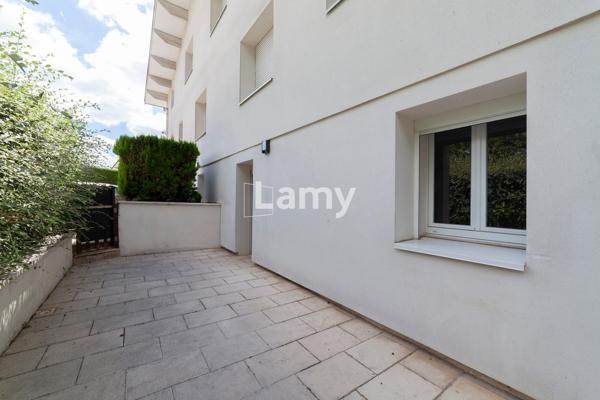 Parking + appartement