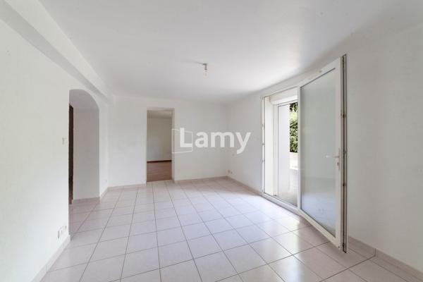 Parking + appartement