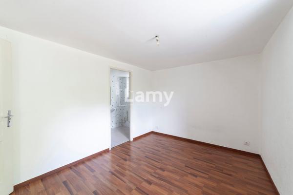 Parking + appartement