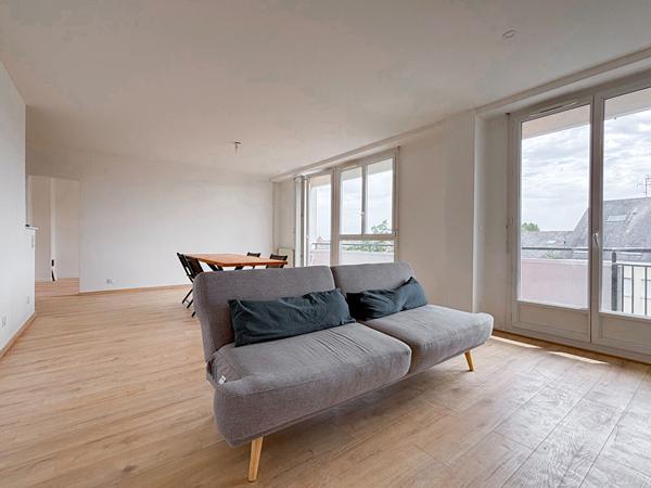 A vendre - Appartement T5 de 95 m² refait à neuf avec balcons et cave à Trélazé