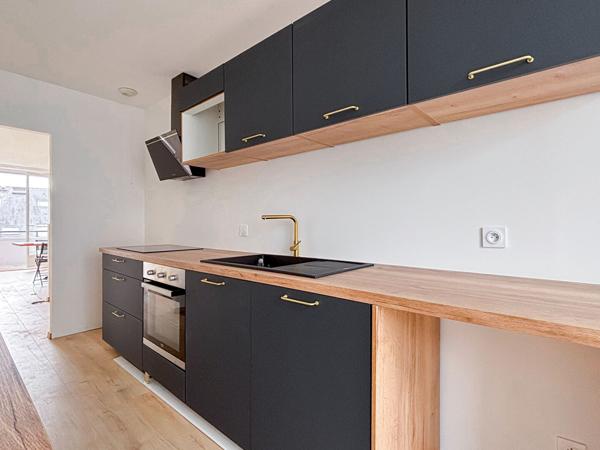 A vendre - Appartement T5 de 95 m² refait à neuf avec balcons et cave à Trélazé