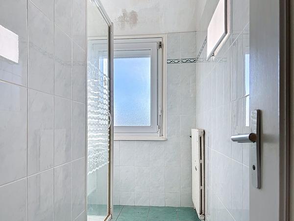 Maison à vendre à Briec - vie de plain-pied, 5 chambres, sous-sol et jardin