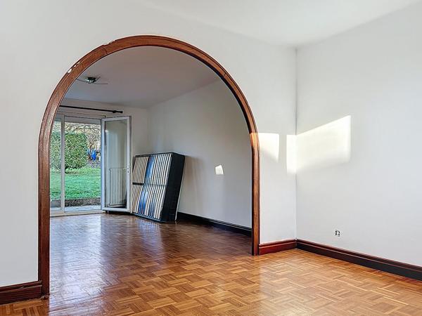 Maison à vendre à Briec - vie de plain-pied, 5 chambres, sous-sol et jardin