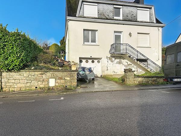 Maison à vendre à Briec - vie de plain-pied, 5 chambres, sous-sol et jardin
