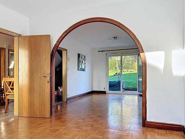 Maison à vendre à Briec - vie de plain-pied, 5 chambres, sous-sol et jardin
