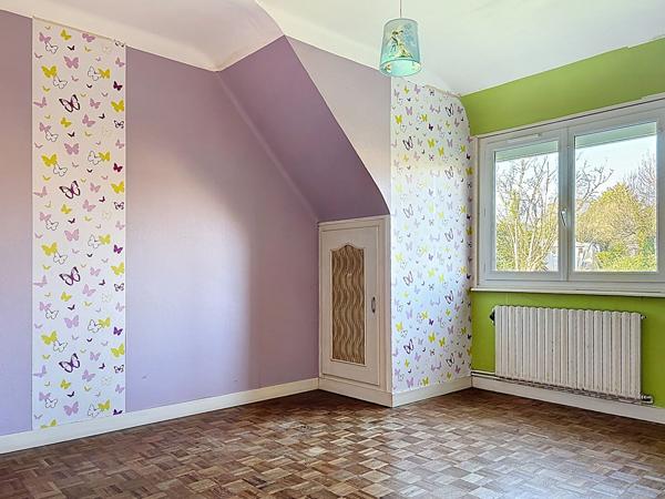 Maison à vendre à Briec - vie de plain-pied, 5 chambres, sous-sol et jardin