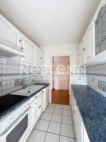 Guyancourt village : Appartement 2 pièces avec balcon et parking sous sol