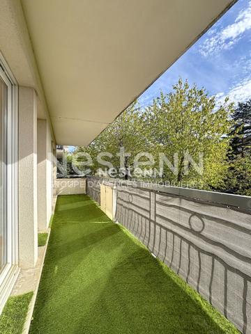 Guyancourt village : Appartement 2 pièces avec balcon et parking sous sol