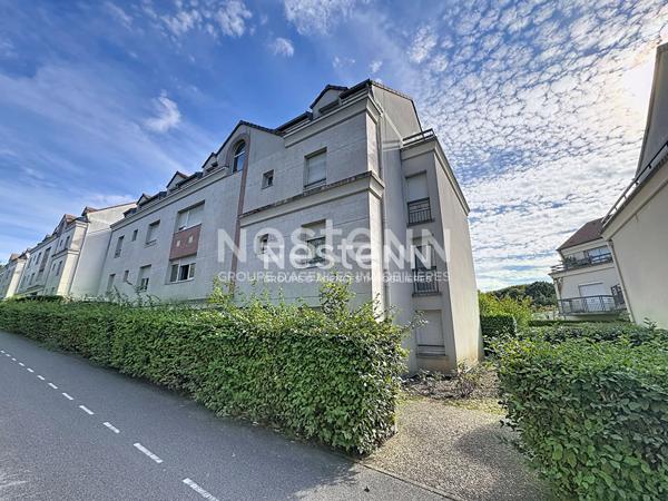 Guyancourt village : Appartement 2 pièces avec balcon et parking sous sol