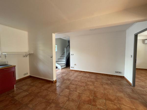 Route des hôtels - Maison mitoyenne 4 pièces