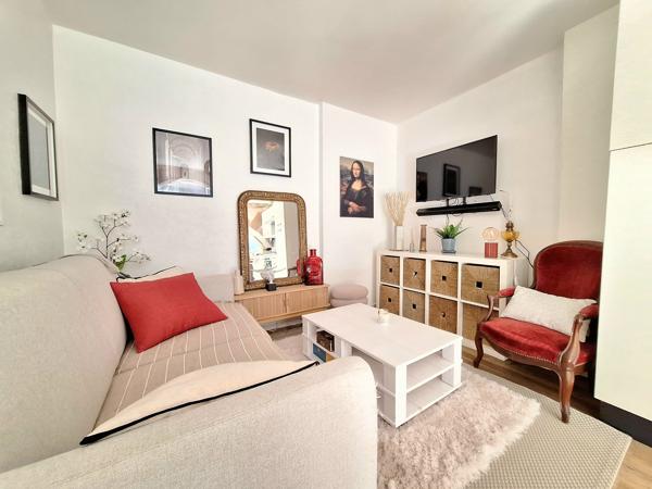 Appartement
                                                                                                                                                                                                                                                                                                                        1 pièce(s)                                                                                                                                                                                                          1 chambre(s)                                                                                                                                                                                                          30  m²