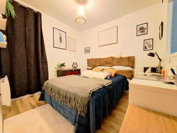 Appartement
                                                                                                                                                                                                                                                                                                                        1 pièce(s)                                                                                                                                                                                                          1 chambre(s)                                                                                                                                                                                                          30  m²