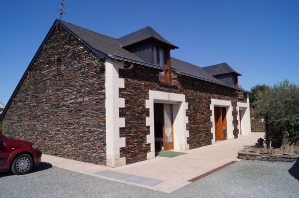 A LOUER TRES BELLE PROPRIETE JUIGNE SUR LOIRE