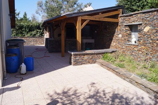 A LOUER TRES BELLE PROPRIETE JUIGNE SUR LOIRE