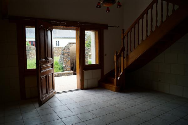A LOUER TRES BELLE PROPRIETE JUIGNE SUR LOIRE