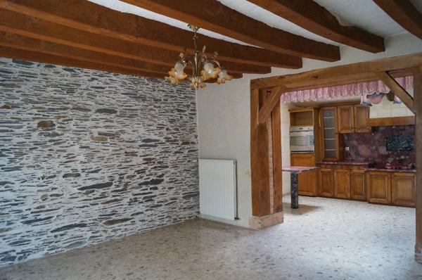 A LOUER TRES BELLE PROPRIETE JUIGNE SUR LOIRE
