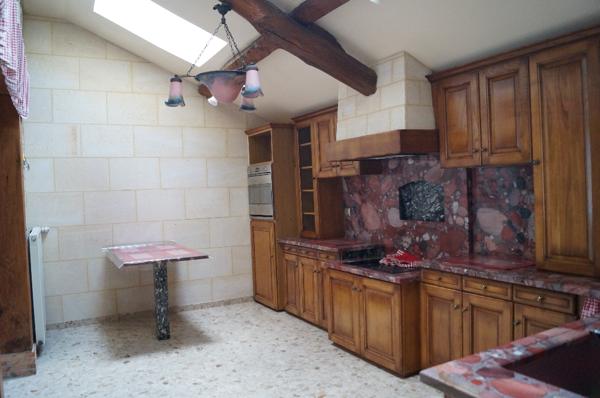 A LOUER TRES BELLE PROPRIETE JUIGNE SUR LOIRE