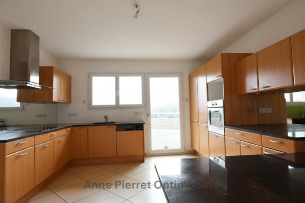 À VENDRE - Grande maison de plain-pied de 224 m² habitable (4 chambres) avec vue exceptionnelle sur forêt et plaine à Vaux-devant-Damloup (proche Verdun), terrain de 1359 m² !