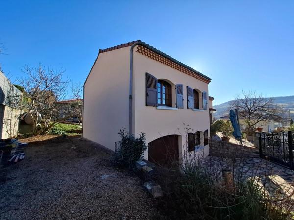 Maison à vendre - 168 m² habitable - 4 chambres - LES MARTRES DE VEYRE (63730) - 365 000 euros