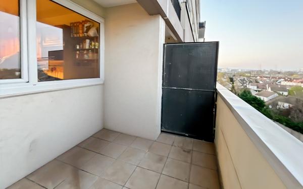 Appartement à vendre    3 pièces •  Villeneuve-la-Garenne