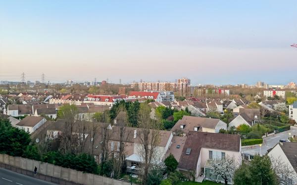 Appartement à vendre    3 pièces •  Villeneuve-la-Garenne