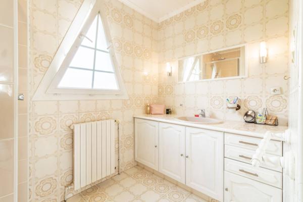 Maison à vendre 9 pièces de 200 m²