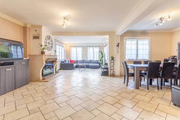 Maison à vendre 9 pièces de 200 m²