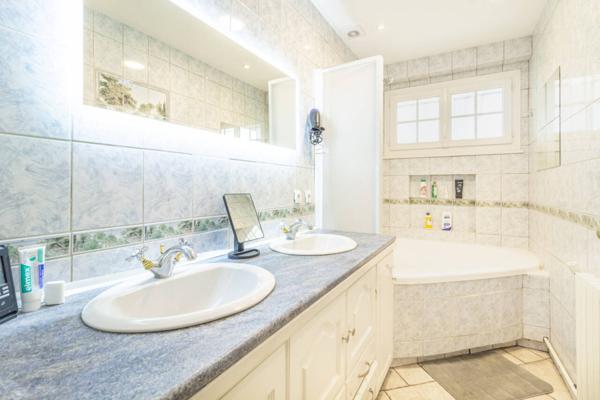 Maison à vendre 9 pièces de 200 m²