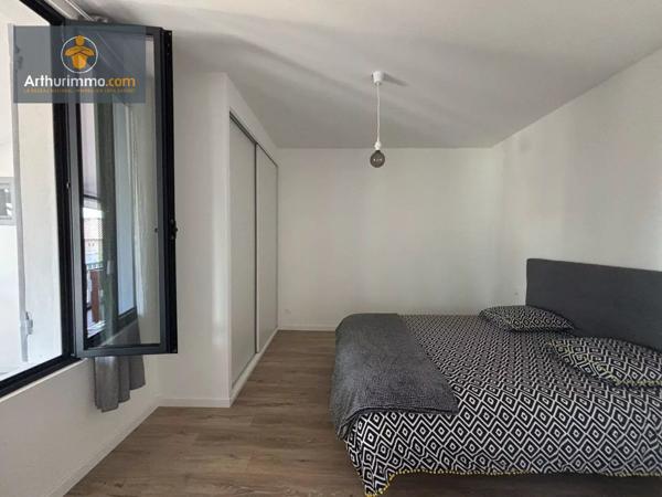 Vente                                                      Maison
                        
                     7 pièces                      195 m2                     à Marmande