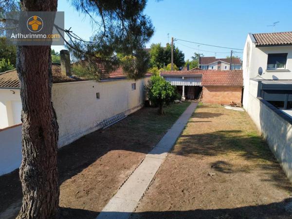 Vente                                                      Maison
                        
                     7 pièces                      195 m2                     à Marmande