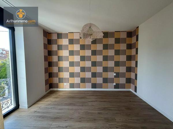 Vente                                                      Maison
                        
                     7 pièces                      195 m2                     à Marmande