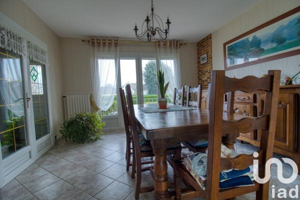 Maison traditionnelle 5 pièces de 105 m² à Beauvais (60000)