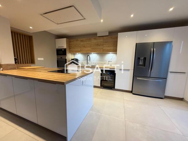 Maison entièrement rénovée, prestations de qualité, aucun travaux intérieurs à prévoir.