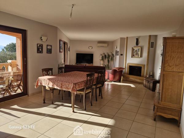 Villas 136 m² à Le Cannet-des-Maures 83340