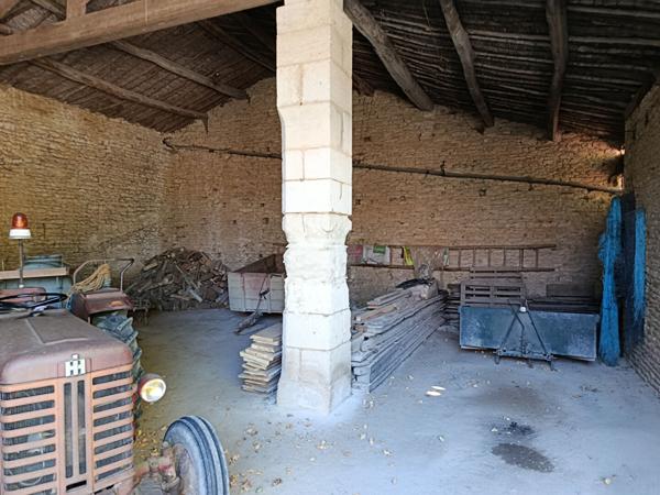 Ancienne ferme à rénover sur la commune Vix (85)