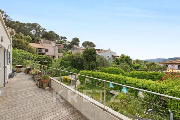 Villa bord de mer et vue mer