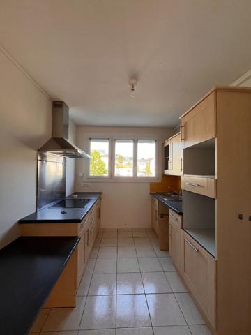 A LOUER - Appartement POUR UNE COLCOATION PARC BALZAC