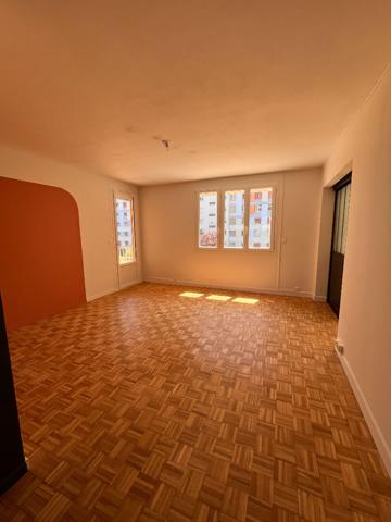 A LOUER - Appartement POUR UNE COLCOATION PARC BALZAC