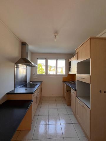 A LOUER - Appartement POUR UNE COLCOATION PARC BALZAC