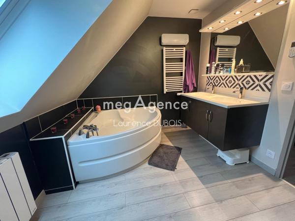 Maison à FLORINGHEM, 62550 - 7 pièces 140m²