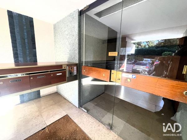 Location bureaux 80 m² La Celle-Saint-Cloud