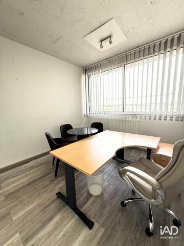 Location bureaux 80 m² La Celle-Saint-Cloud