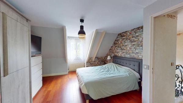 Maison familiale de standing au calme absolu  595 000