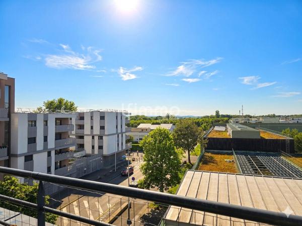 Très charmant T3 de 69m² en attique + parking privatif - DPE C