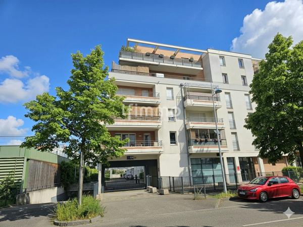 Très charmant T3 de 69m² en attique + parking privatif - DPE C