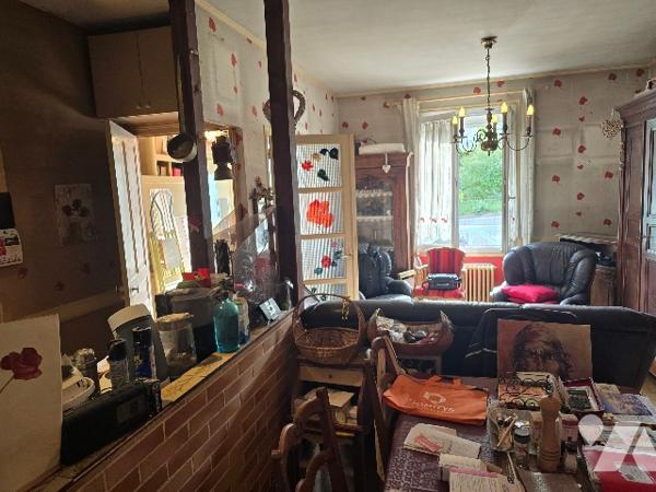 Maison élevée sur sous sol de 104 m² habitable, sur une parcelle de 441 m².
