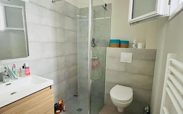 Appartement à louer    3 pièces • 46,54 m2 Bordeaux