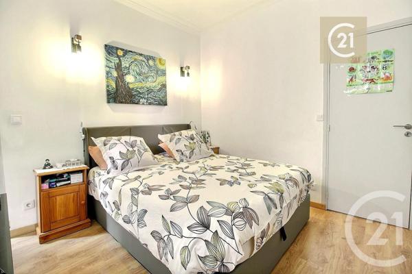 Appartement F3 à vendre  3 pièces - 53,97 m2 LE RAINCY - 93