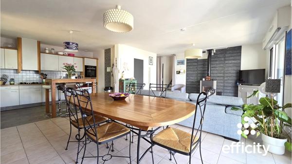 Maison
         6 pièces
        - 112 m² Exclusivité 465 025 € *