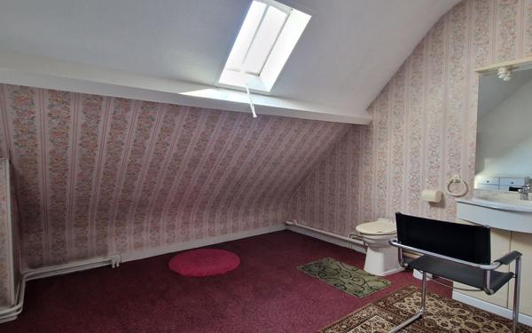 Maison à vendre    6 pièces • 218 m2 Saint-Quentin